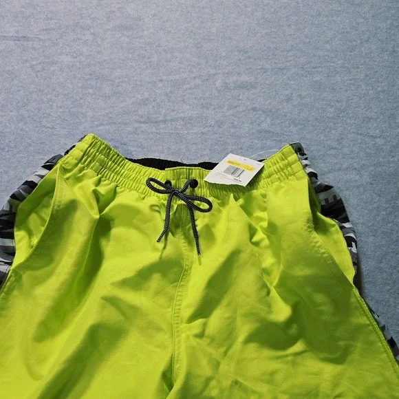 NIKE Shorts Volley Swim Trunks Mens Mesh-Lined Size Small Green Elastic Waist